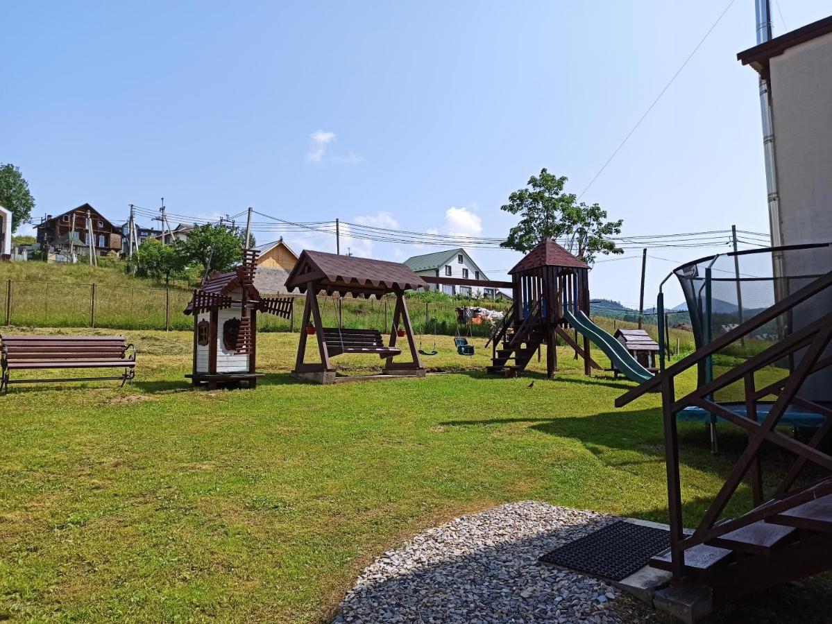 Guest House Mountain Bukovel Exterior foto